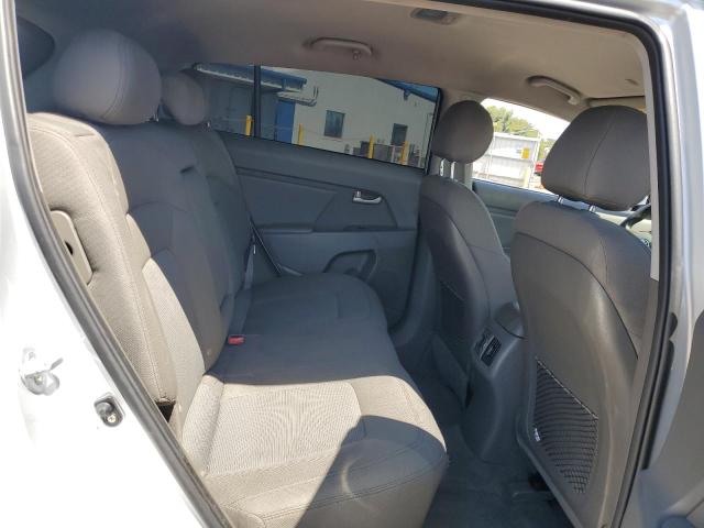 KNDPB3AC6G7819258 KIA Sportage Lx