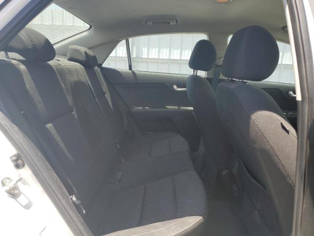 3KPA24AB3JE048140 KIA RIO LX