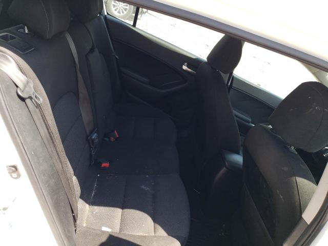 KNAFK5A80H5698790 KIA FORTE LX