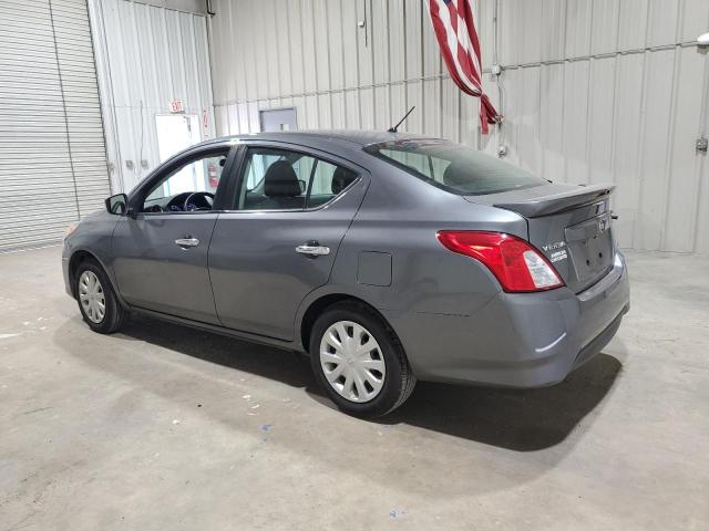 2017 Nissan Versa S Photos 