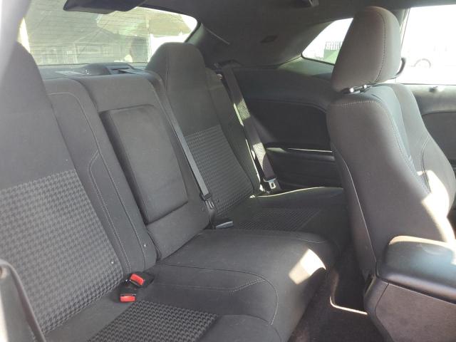 2C3CDZAG0GH280062 Dodge Challenger Sxt