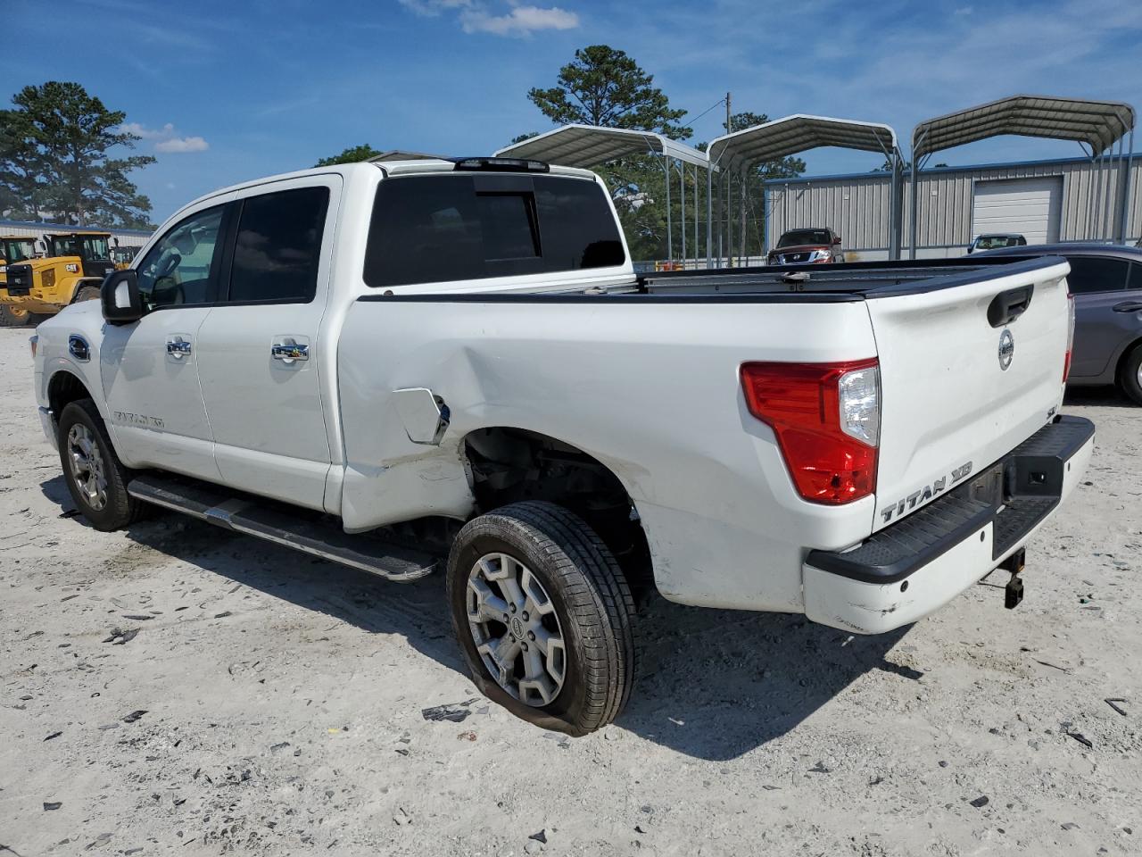 1N6BA1F28HN516042 2017 Nissan Titan Xd Sl