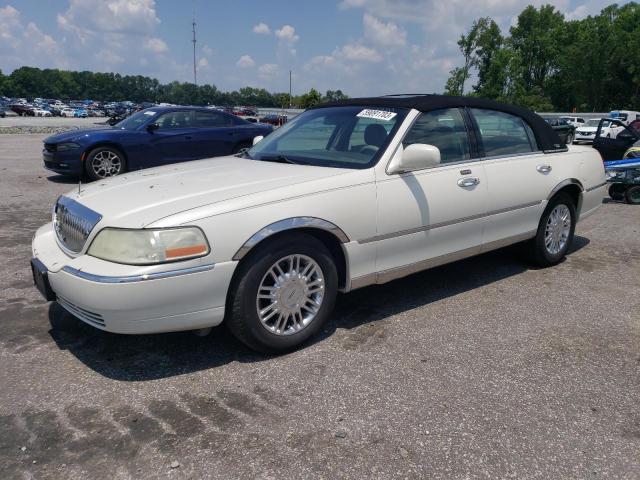 2006 Lincoln Town Car Signature Limited