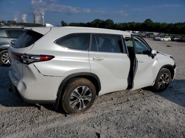 VIN 5TDKDRBH6PS505469 2023 Toyota Highlander, L no.3