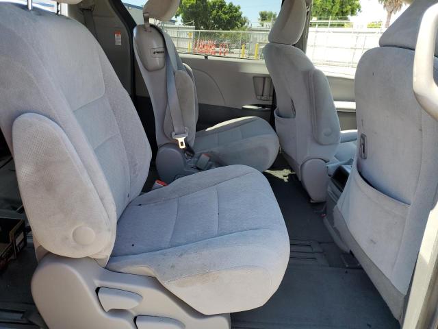 5TDKK3DC0FS628381 Toyota SIENNA LE