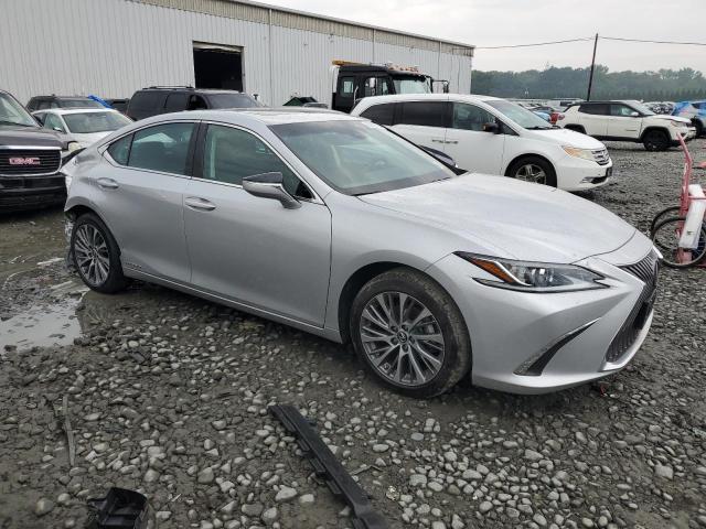 58ADA1C12MU004756 Lexus ES300 ES 300H 4