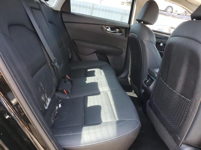 3KPF54AD3ME405643 KIA FORTE EX