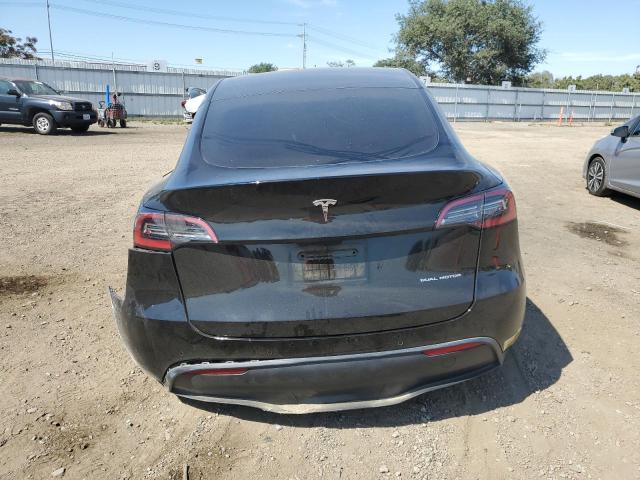 7SAYGDEE2NF372655 Tesla Model Y