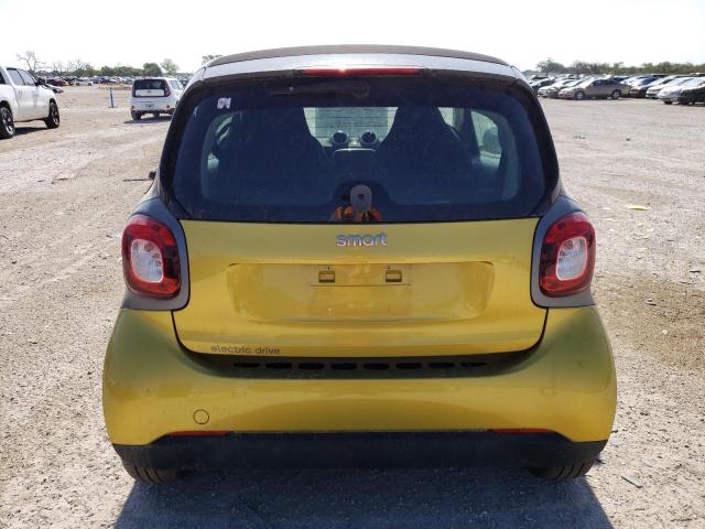 VIN WMEFJ9BA9HK228646 2017 Smart Fortwo no.6