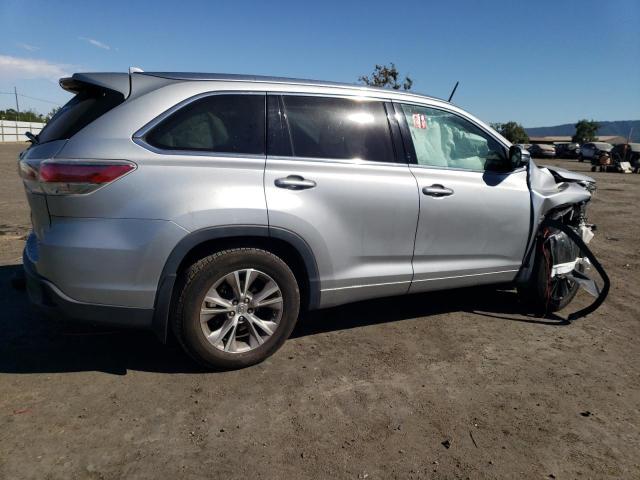 VIN 5TDJKRFH0FS182272 2015 Toyota Highlander, Xle no.3