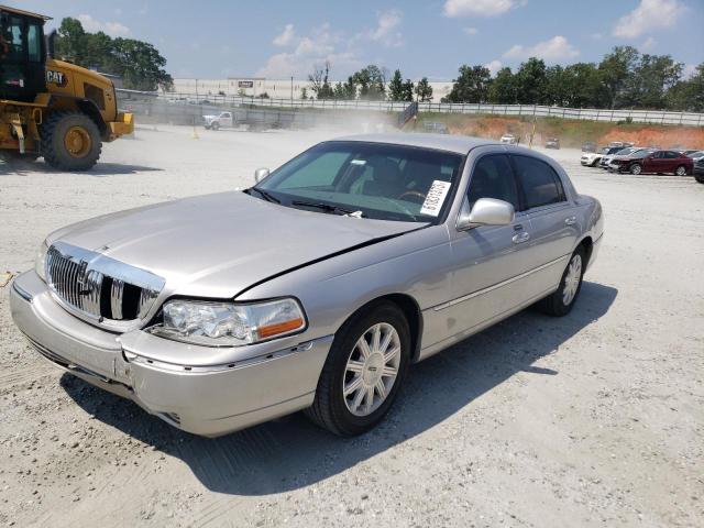 2010 Lincoln Town Car Signature Limited