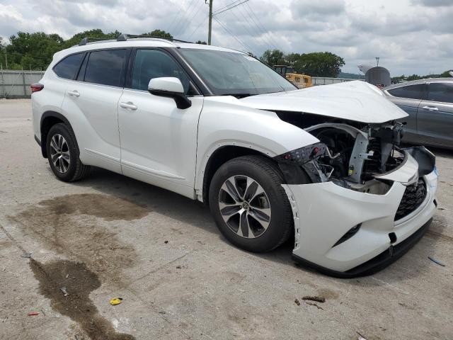 VIN 5TDGZRAH8NS098051 2022 Toyota Highlander, Xle no.4