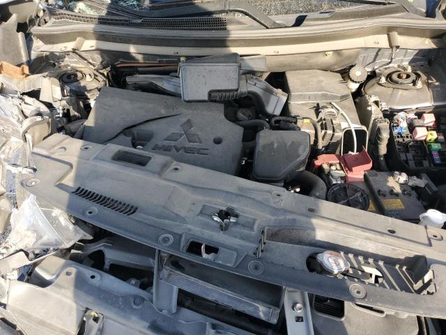 JA4AD3A39JJ005741 Mitsubishi Outlander Se