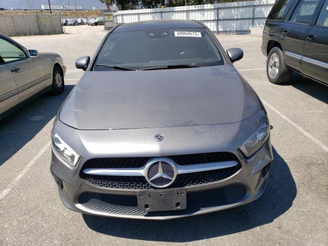 WDD3G4EB2KW027782 Mercedes-Benz A 220