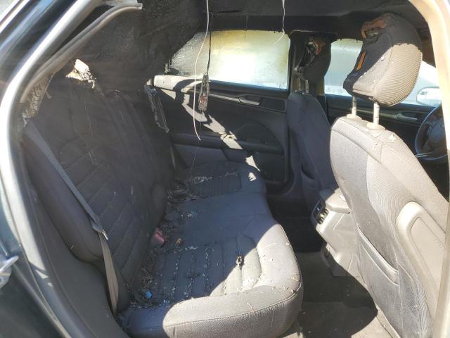 3FA6P0HD2FR245958 Ford FUSION SE