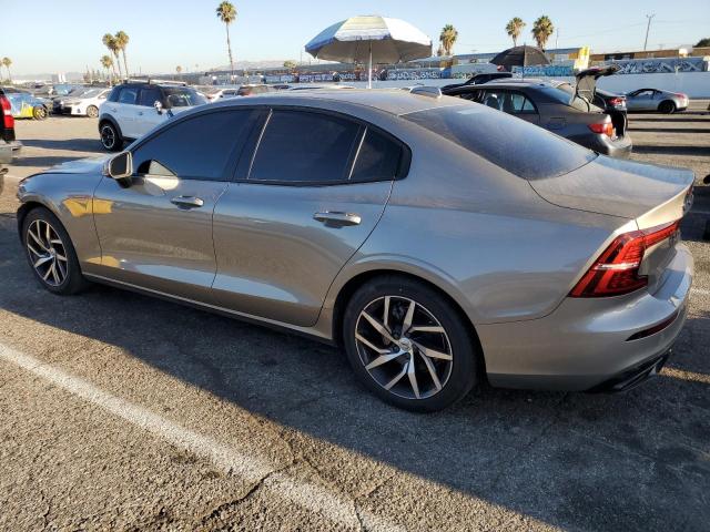 7JR102FKXKG010314 Volvo S60 T5 Momentum