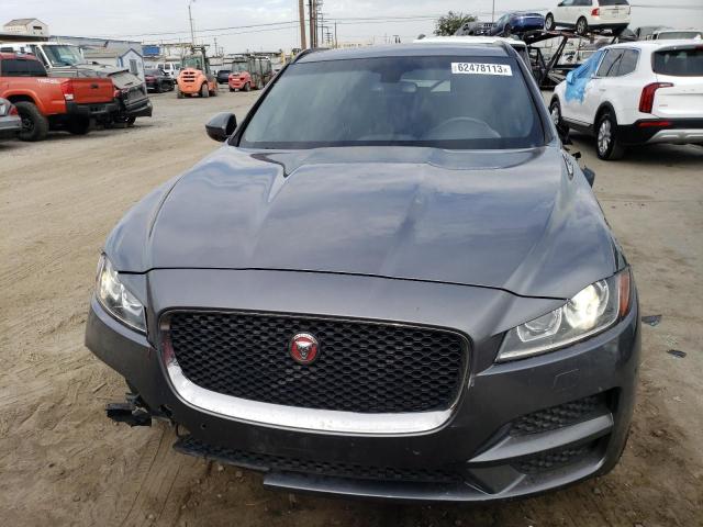 SADCK2EV9JA242132 Jaguar F-pace Prestige