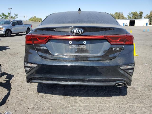 3KPF54AD3ME405643 KIA FORTE EX