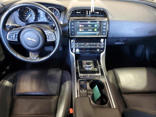 SAJAK4BV1HA963205 Jaguar Xe Prestige