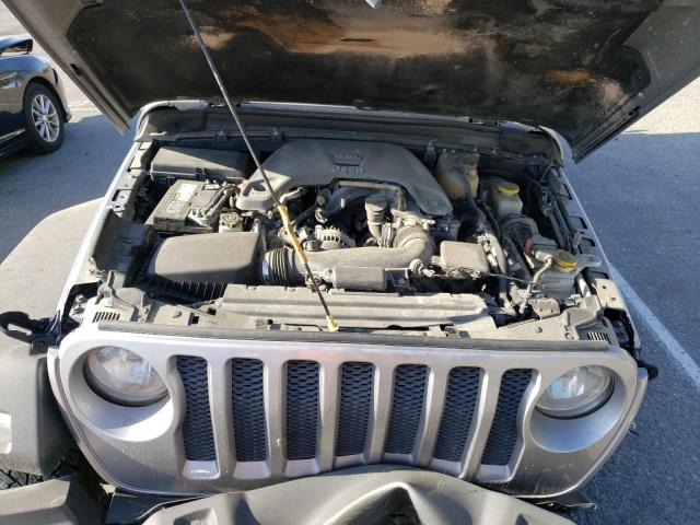 1C4HJXDG9JW304393 Jeep Wrangler Unlimited Sport