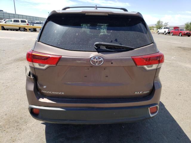 5TDJZRFH9JS816330 Toyota Highlander Se