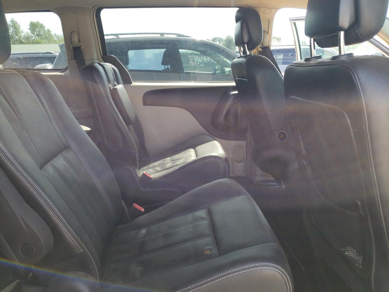 2C4RC1AG3GR113666 2016 Chrysler Town & Country Lx