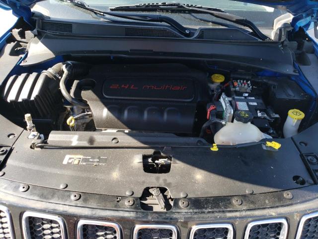 3C4NJCBB9JT271503 Jeep Compass Latitude