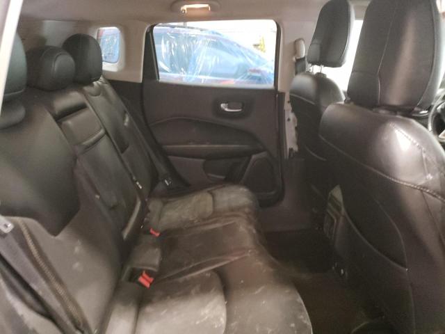 3C4NJCBB6JT227216 Jeep Compass Latitude