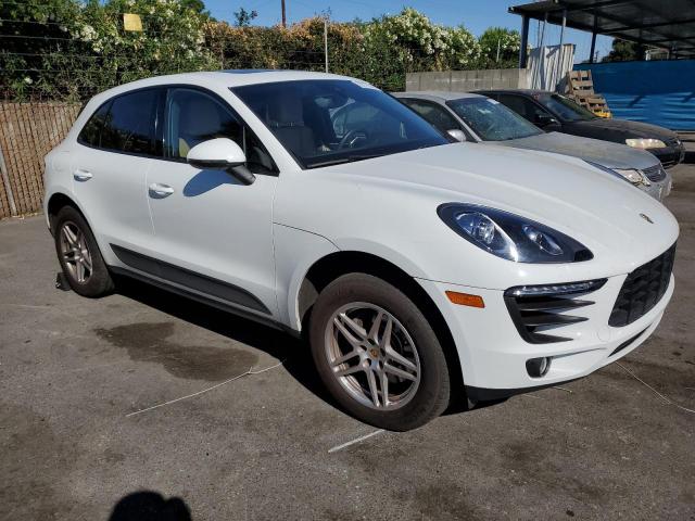 VIN WP1AA2A54JLB00768 2018 Porsche Macan no.4