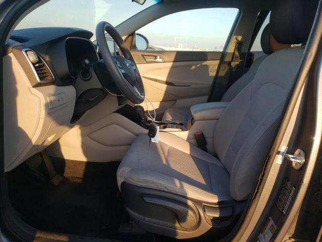 KM8J23A42KU933827 Hyundai TUCSON SE