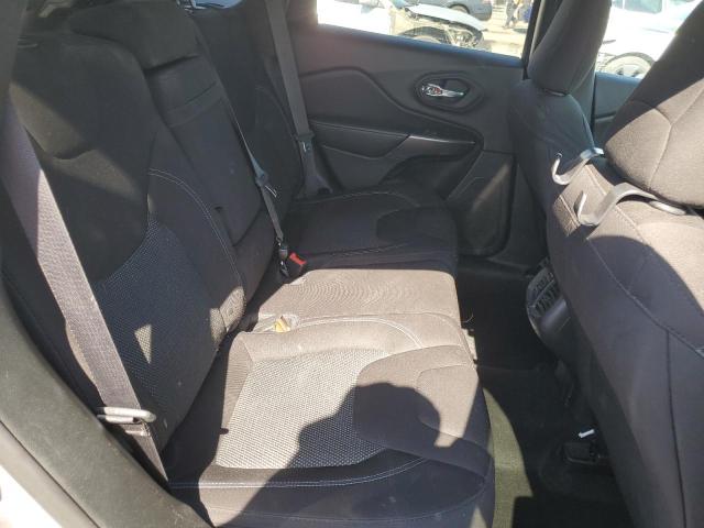 1C4PJLCB1KD273258 Jeep Cherokee Latitude