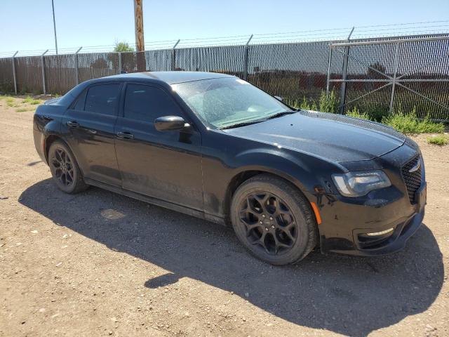 2C3CCAGG4KH528981 Chrysler 300 S 4