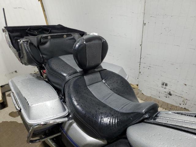 2009 HARLEY-DAVIDSON FLHTCUSE4 - 1HD1PR8199Y951702