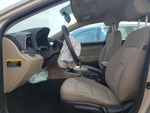 KMHD84LF9HU102852 Hyundai ELANTRA SE