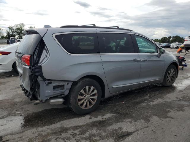 2C4RC1BG5HR530061 2017 CHRYSLER PACIFICA, photo no. 3