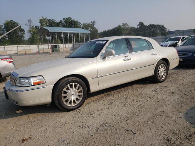 2007 Lincoln Town Car Signature