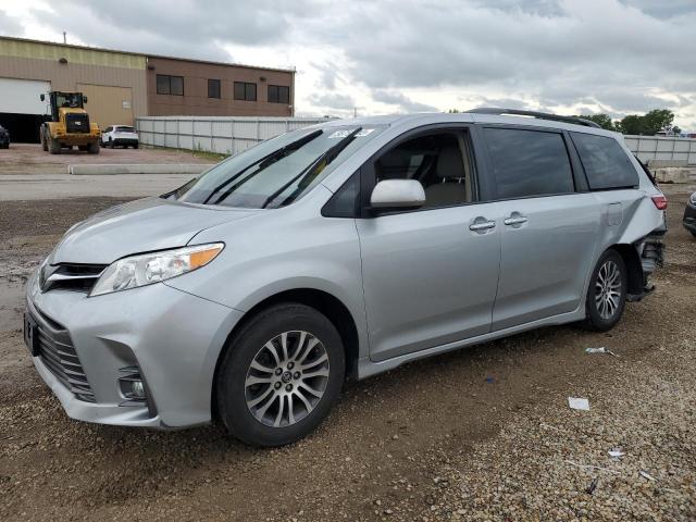 2019 Toyota Sienna XLE