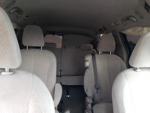 5TDKK3DC8ES455739 Toyota SIENNA LE