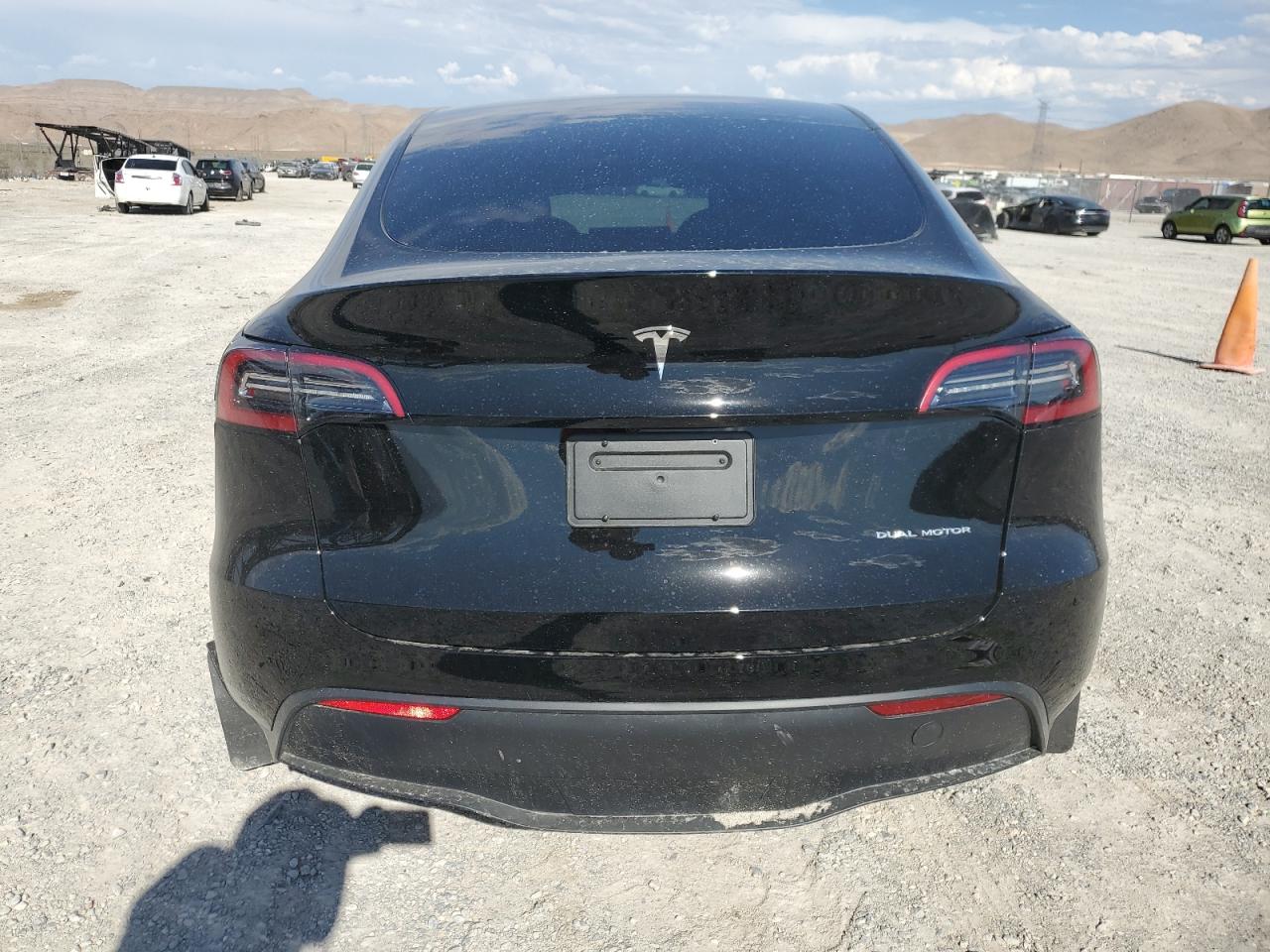 7SAYGAEE9PF780653 Tesla Model Y  6