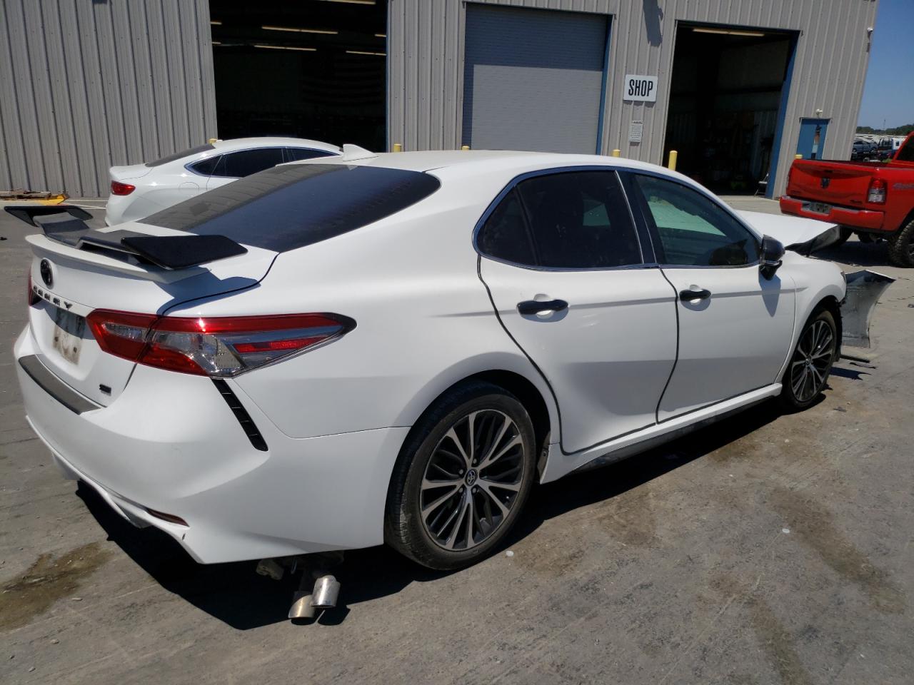 VIN: 4T1B11HK3KU794758 2019 TOYOTA CAMRY