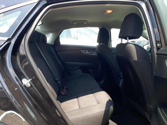 3KPF24AD7KE131319 KIA FORTE FE