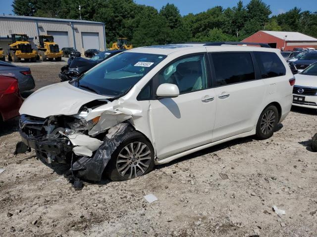 2019 Toyota Sienna XLE