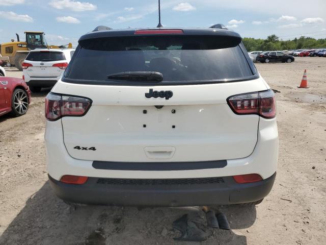 3C4NJDBB3JT403127 Jeep Compass Latitude