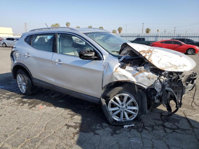 JN1BJ1CP1JW150317 Nissan Rogue Sport S