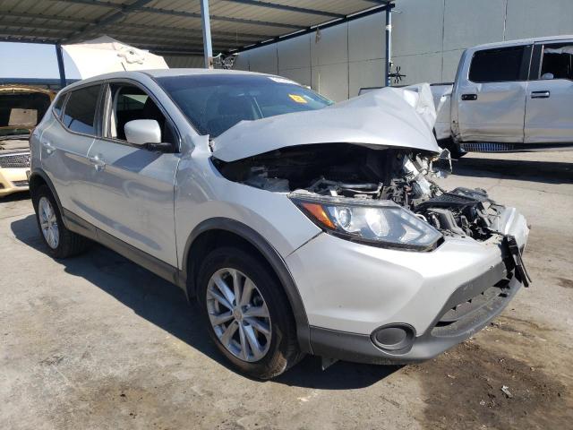JN1BJ1CP1JW196925 Nissan Rogue Sport S