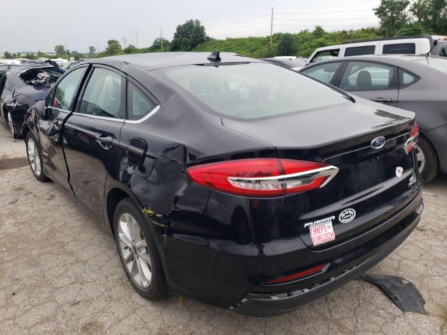 3FA6P0LU2KR261739 Ford Fusion SE 2