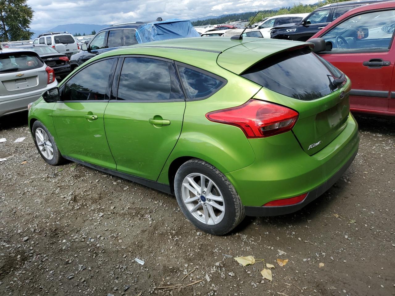 VIN: 1FADP3K28JL261315 2018 FORD FOCUS