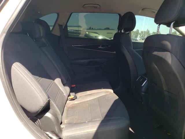 5XYPG4A32GG145698 KIA SORENTO LX