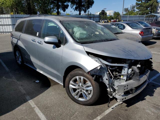 5TDJRKEC4NS087334 Toyota SIENNA XLE