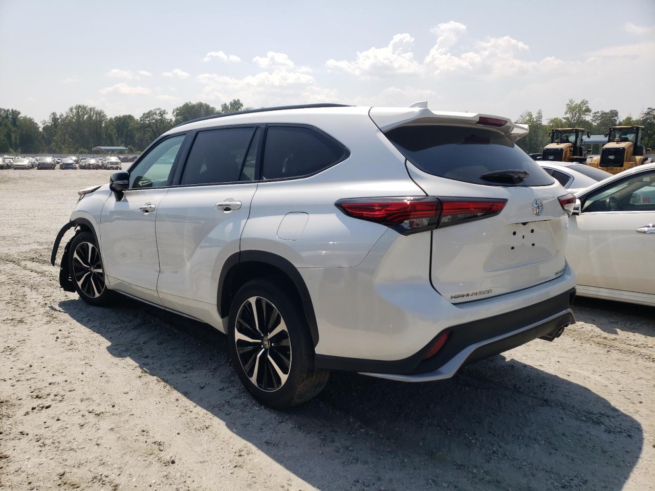 VIN: 5TDJZRBH4MS056690 2021 TOYOTA HIGHLANDER